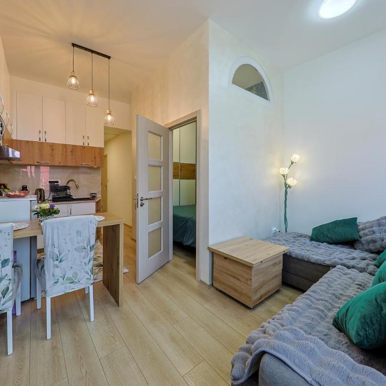 Cozy Little Place - Parking Available - One-Bedroom Apartment - 3