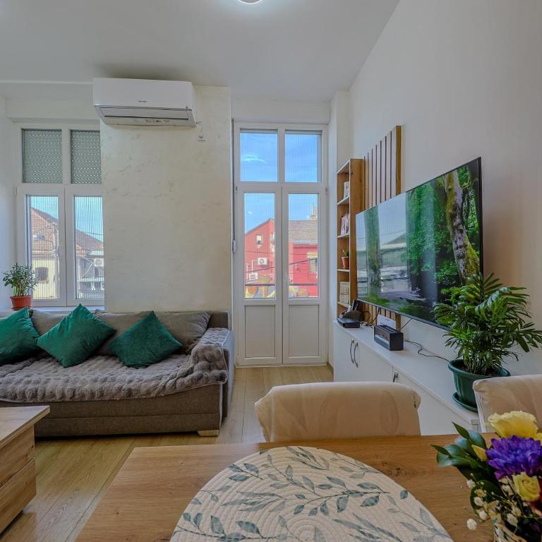 Cozy Little Place - Parking Available - One-Bedroom Apartment - 6