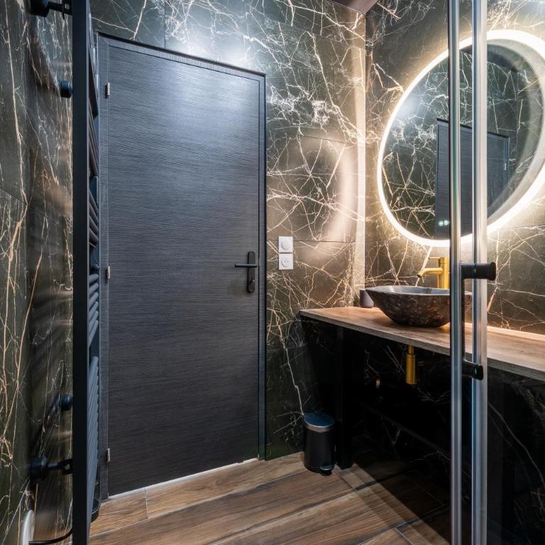 Love Room - Le Fantasme - One-Bedroom Apartment - 10
