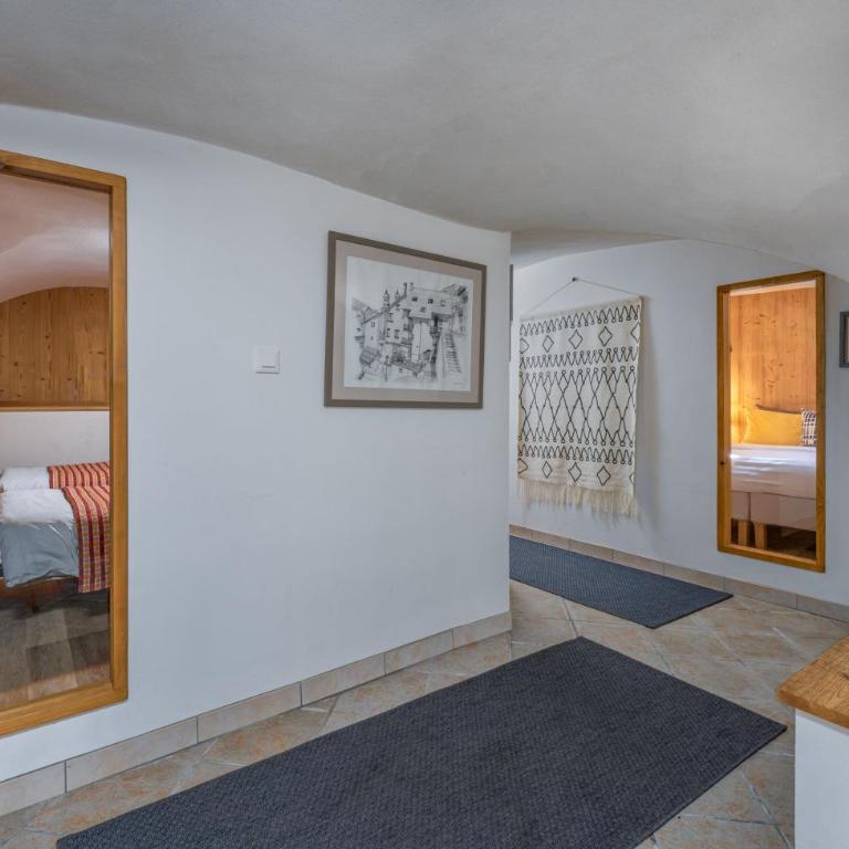 Maison à Tour Briançon - Appartement 2 Chambres avec Terrasse Bien Exposée - 11