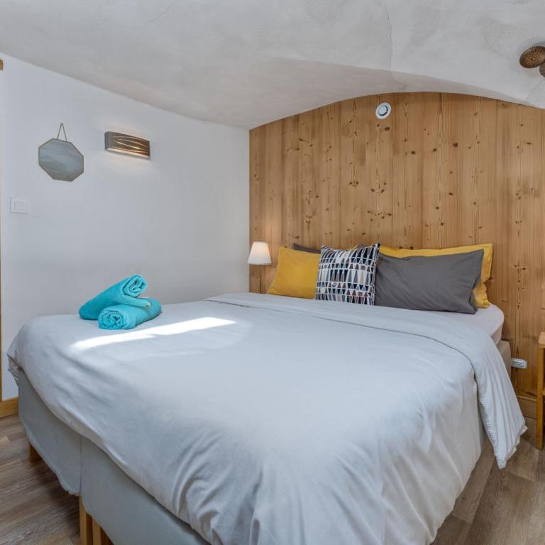 Maison à Tour Briançon - Appartement 2 Chambres avec Terrasse Bien Exposée - 13