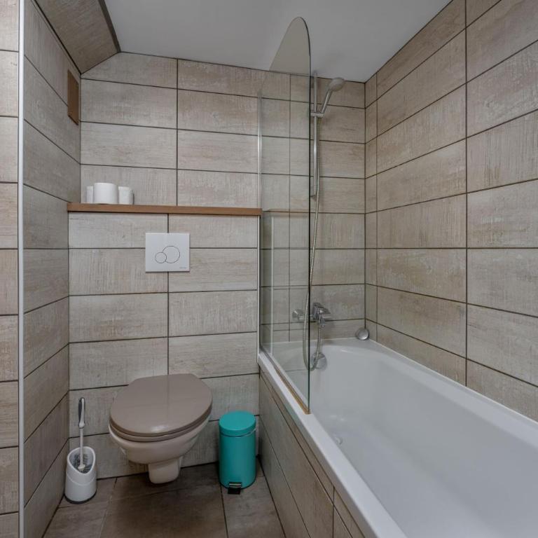 Maison à Tour Briançon - Appartement 2 Chambres avec Terrasse Bien Exposée - 22