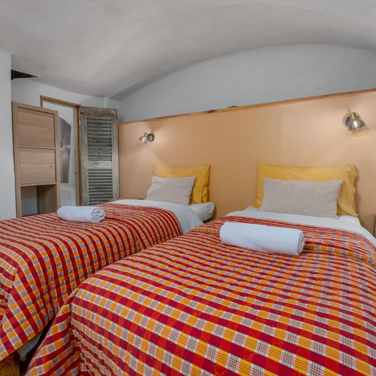 Maison à Tour Briançon - Appartement 2 Chambres avec Terrasse Bien Exposée - 14