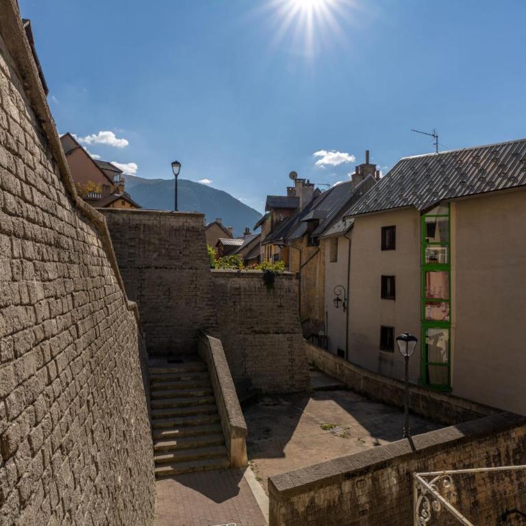 Maison à Tour Briançon - Appartement 2 Chambres avec Balcon Bien Exposé - 31