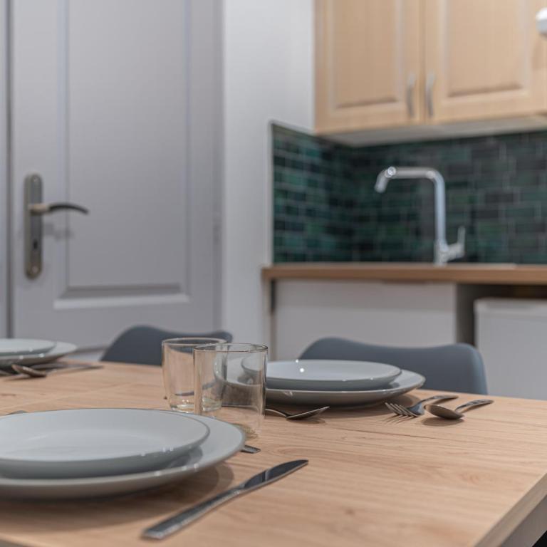 Le Nid Emeraude - Welc'Home - Proche gare et centre-ville, WIFI, calme et confort - Appartement 1 Chambre - 13