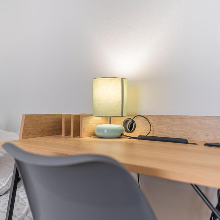 Le Nid Emeraude - Welc'Home - Proche gare et centre-ville, WIFI, calme et confort - Appartement 1 Chambre - 17