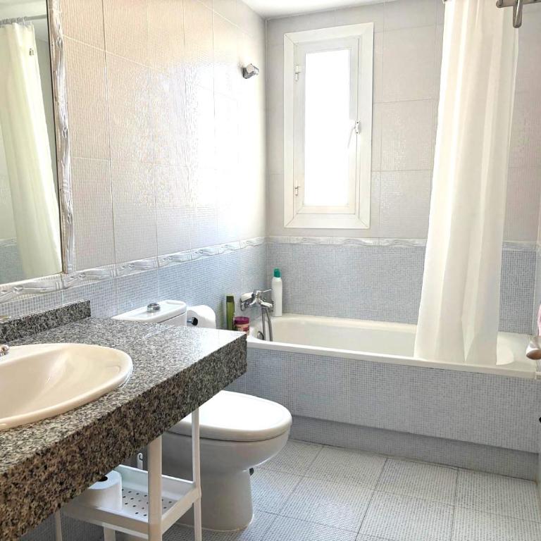 Mar Y Golf - One-Bedroom Apartment - 10