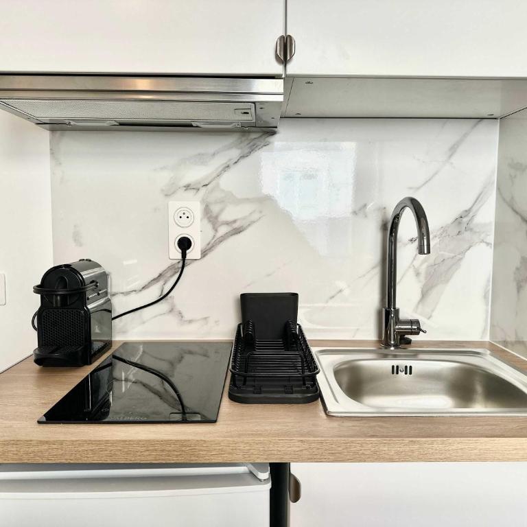 New 144 Suite Falk - Cosy Apartment Paris Center - Studio - 13
