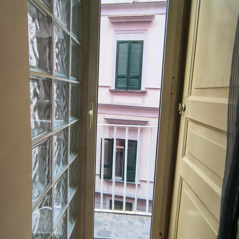 B&B Napoli Plebiscito - Camera Matrimoniale Economy - 5