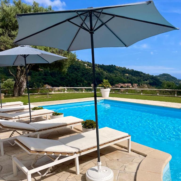 Villa-Monti Luxury Villa with Private Pool, Fully Air Conditioned Bedrooms, 5 Star Superhosts! - Villa 3 Chambres - 4