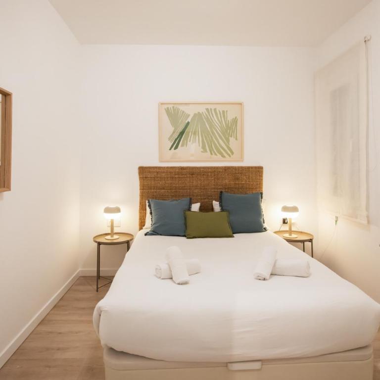 32IND1115 - Apartment in Barcelona - Two-Bedroom Apartment - 16