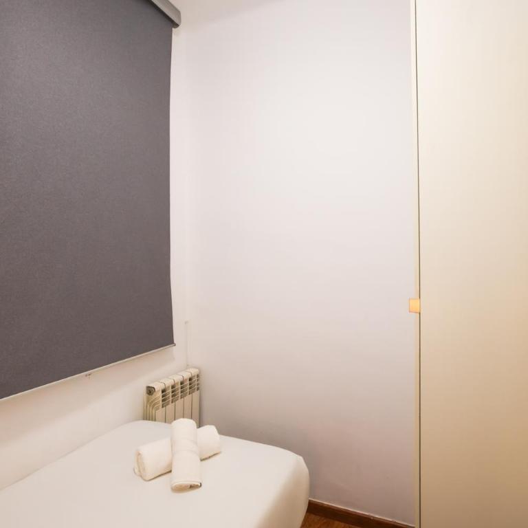 11IND1116 - Apartment near Sagrada familia - Three-Bedroom Apartment - 4