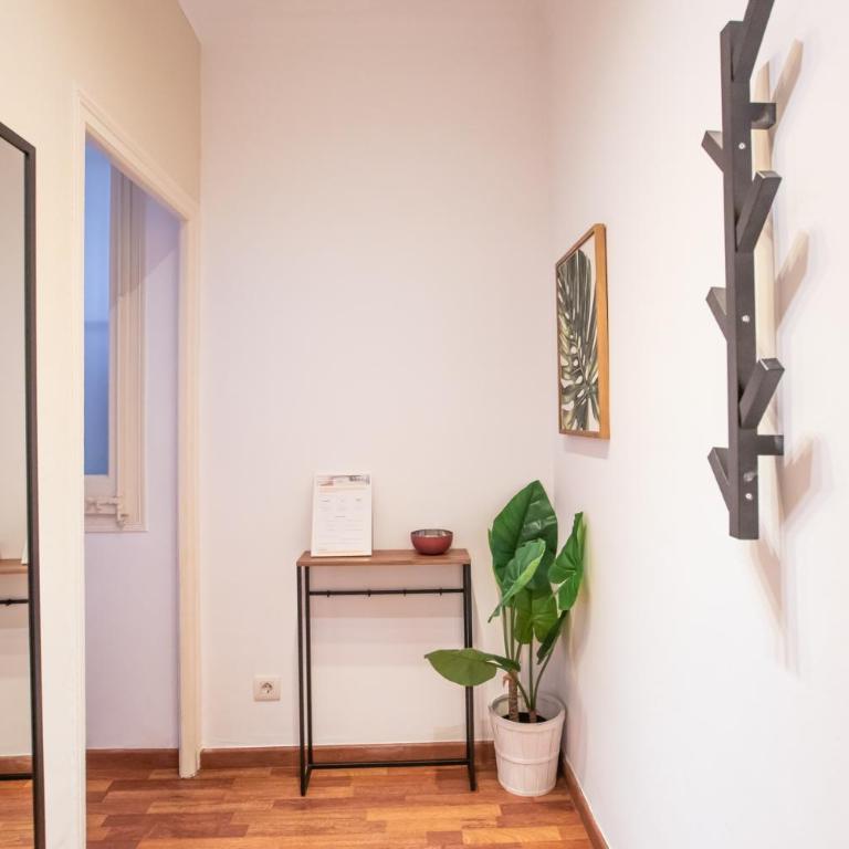 11IND1116 - Apartment near Sagrada familia - Three-Bedroom Apartment - 2