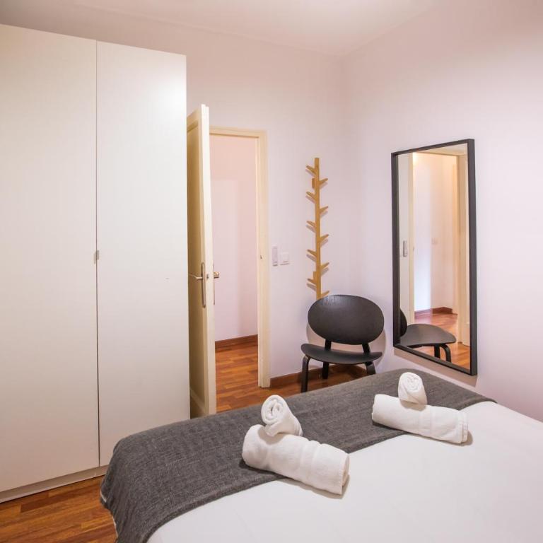 11IND1116 - Apartment near Sagrada familia - Three-Bedroom Apartment - 13