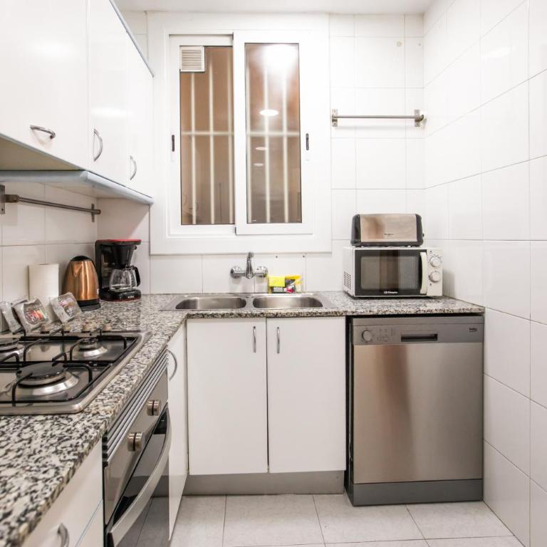 11IND1116 - Apartment near Sagrada familia - Three-Bedroom Apartment - 15