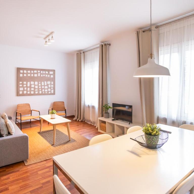 11IND1116 - Apartment near Sagrada familia - Three-Bedroom Apartment - 20