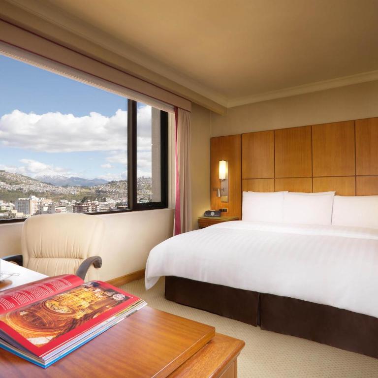 Swissotel Quito - Habitación Deluxe con cama extragrande - 1