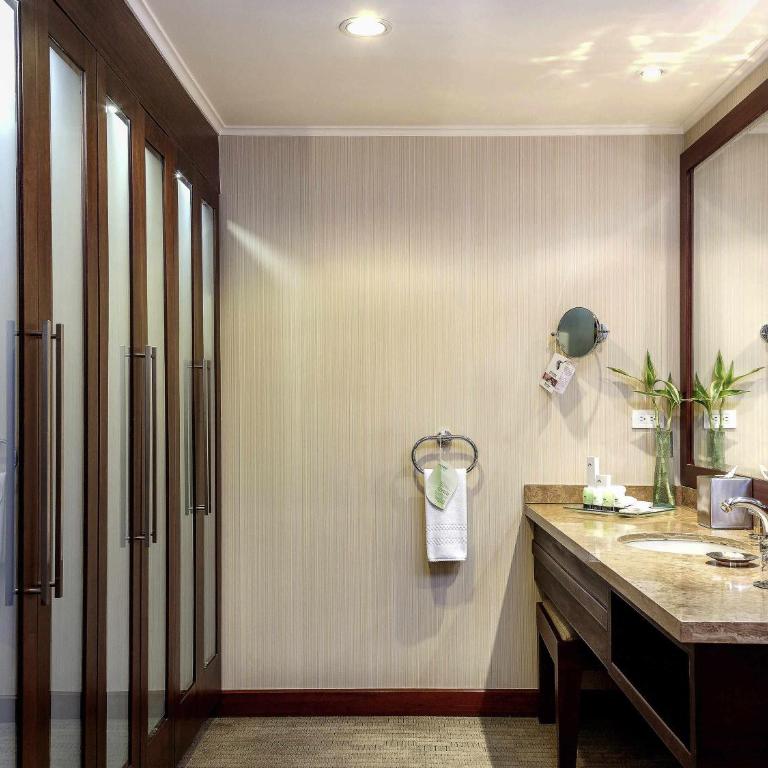 Swissotel Quito - Suite Executive - Cama extragrande - 2