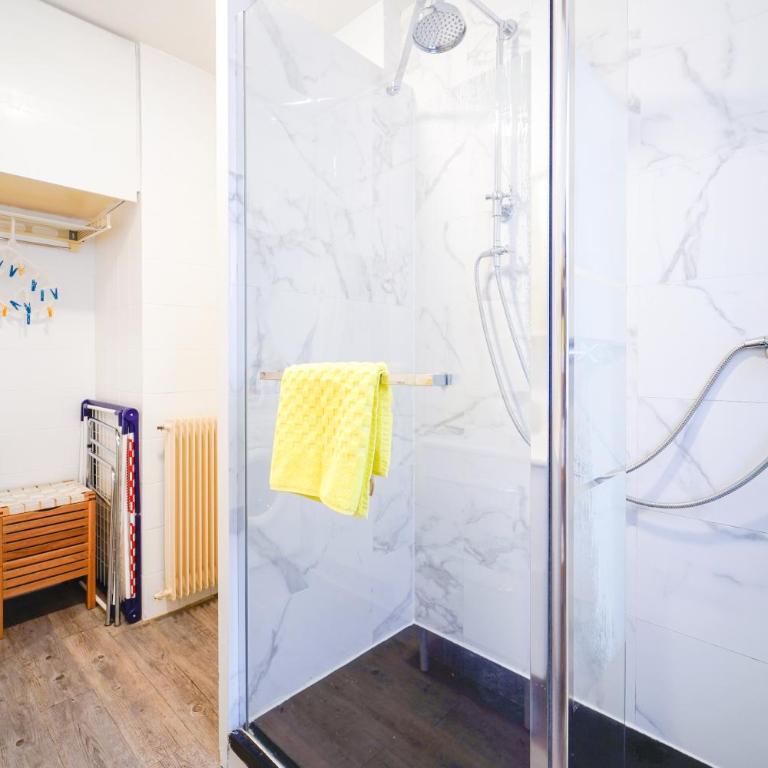 Spacious Family Apartment near Bastille & Marais - Two-Bedroom Apartment - 28