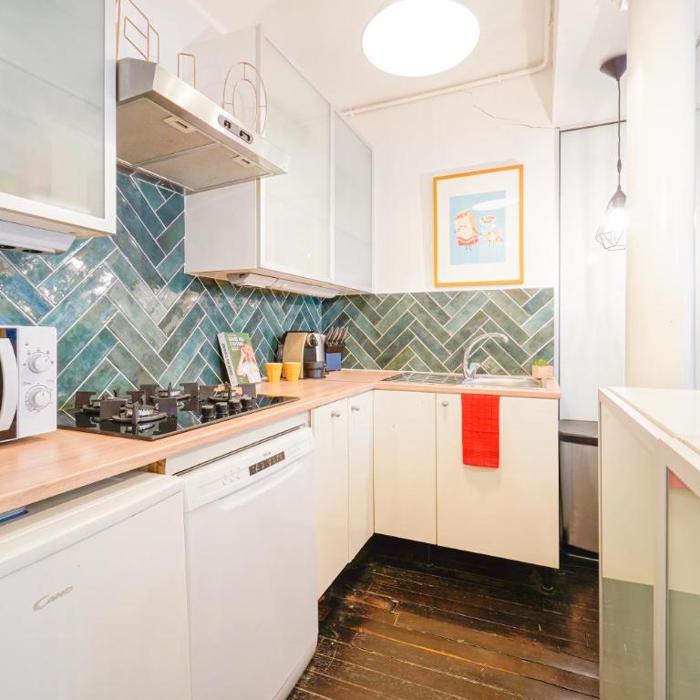 Spacious Family Apartment near Bastille & Marais - Two-Bedroom Apartment - 24