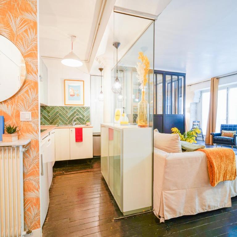 Spacious Family Apartment near Bastille & Marais - Two-Bedroom Apartment - 19