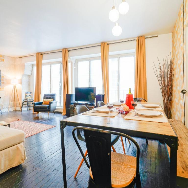 Spacious Family Apartment near Bastille & Marais - Two-Bedroom Apartment - 4