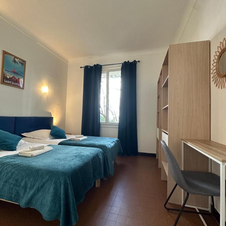 TASSIGNY à Frejus Parking et Terrasse - Apartamento de 3 dormitorios - 1