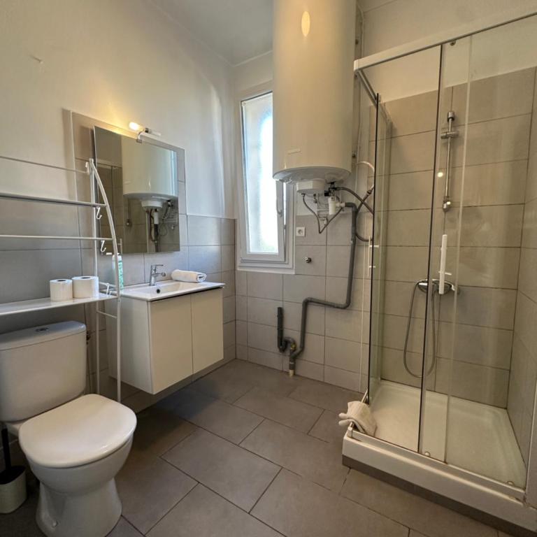 TASSIGNY à Frejus Parking et Terrasse - Apartamento de 3 dormitorios - 7