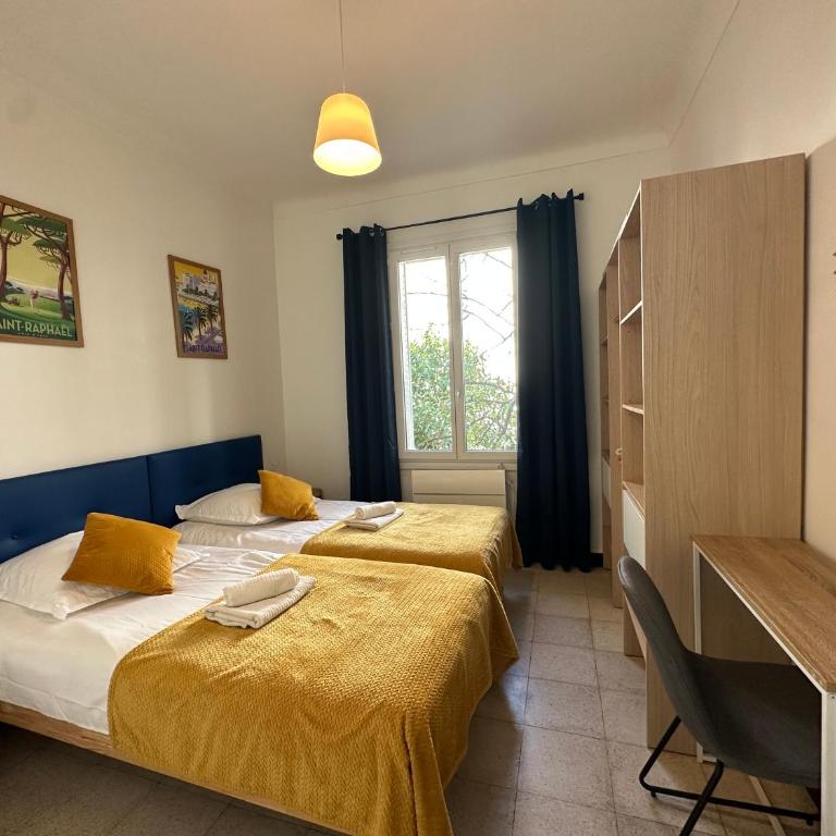 TASSIGNY à Frejus Parking et Terrasse - Apartamento de 3 dormitorios - 9