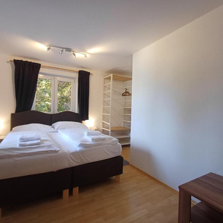 The Steinbock Lodge with garden and bbq - Ferienhaus - 12
