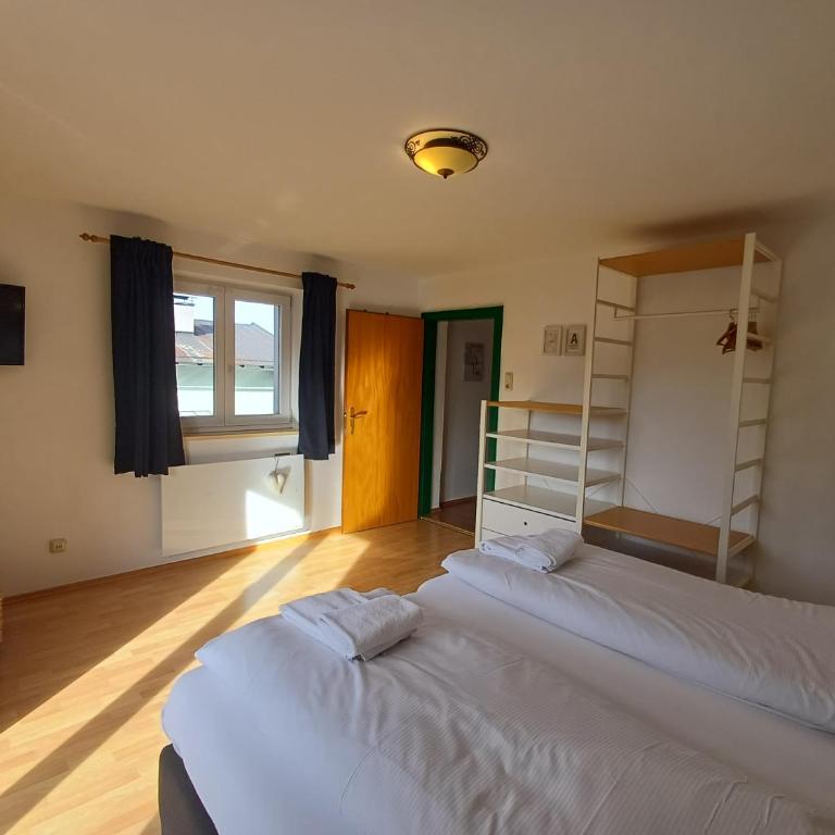 The Steinbock Lodge with garden and bbq - Ferienhaus - 18