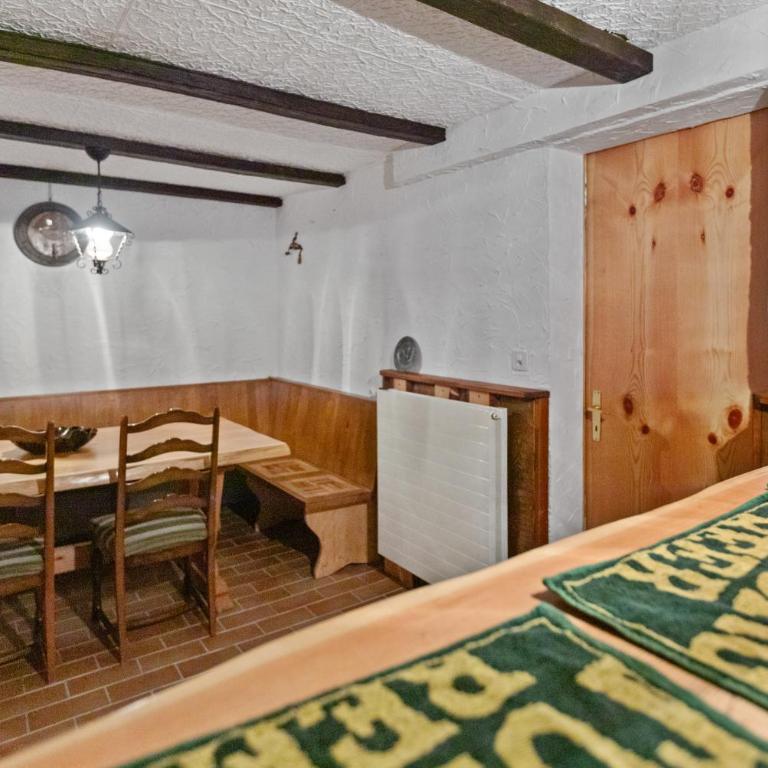 Maison Crans-Montana, 7 pers - 7 lits, Jardin & Carnotzet - Haus mit 4 Schlafzimmern - 36