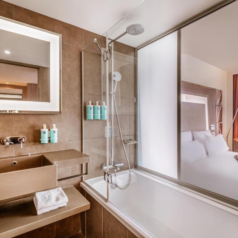 Novotel Lyon Centre-Confluence Bord de Saone - Chambre Double Classique avec Canapé-Lit - 4