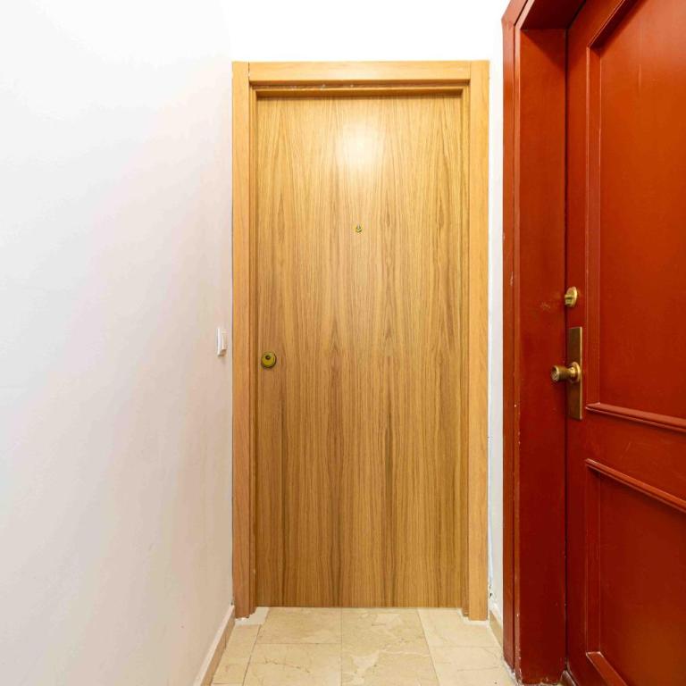 Deluxe XII - Ferga Suites - Deluxe King Studio - 10