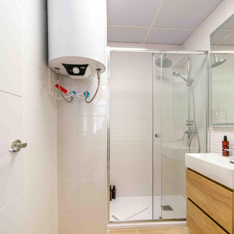 Deluxe XII - Ferga Suites - Deluxe King Studio - 12