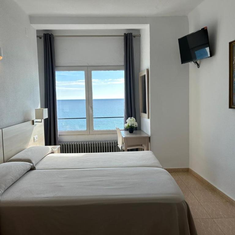 Hotel San Miguel - Habitación Doble con vistas al mar - 2 camas - 5