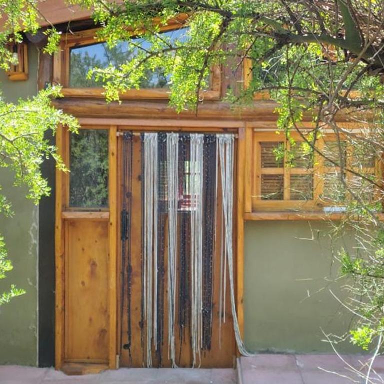 Casa rustica rodeada de Chañares a los pies del Rio Dolores - Casa con 1 dormitorio - 10