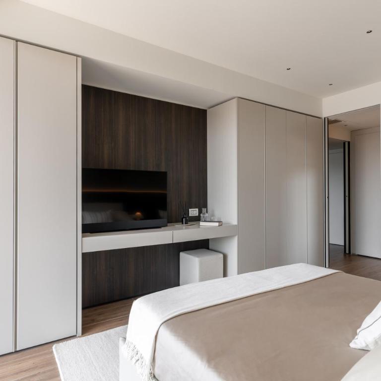 Farus Living - Appartamento Deluxe con 2 Camere da Letto e Balcone - 1