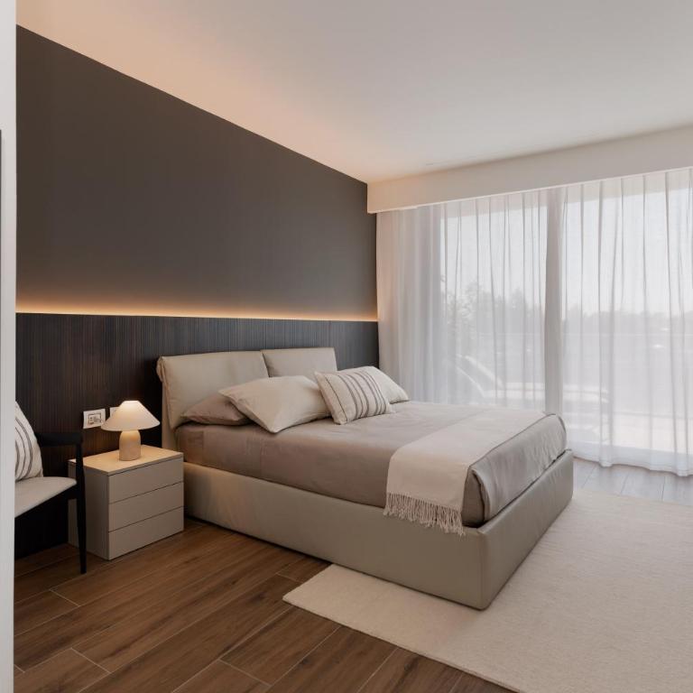 Farus Living - Appartamento Superior con 1 Camera da Letto e Balcone - 3