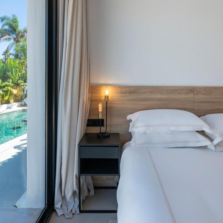 Villa Peman Luxurious Beachside Villa - Villa - 63