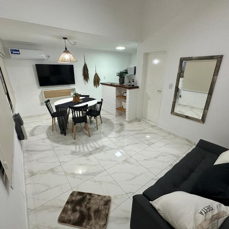 COMPLEJO JONAS SALK - departamento de 1 dormitorio amoblado - One-Bedroom Apartment - 4