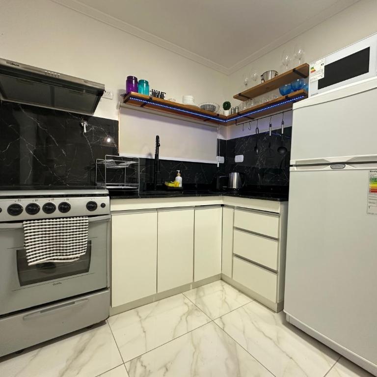 COMPLEJO JONAS SALK - departamento de 1 dormitorio amoblado - One-Bedroom Apartment - 17