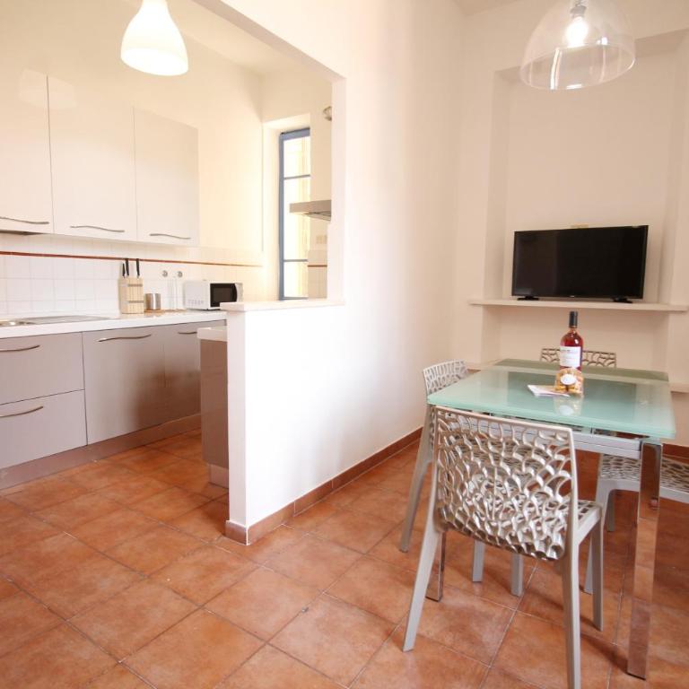 Walk to the Colosseum from your Family Apt - Appartamento con 3 Camere da Letto - 11