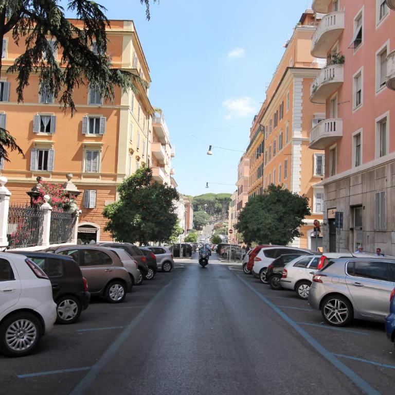 Walk to the Colosseum from your Family Apt - Appartamento con 3 Camere da Letto - 29