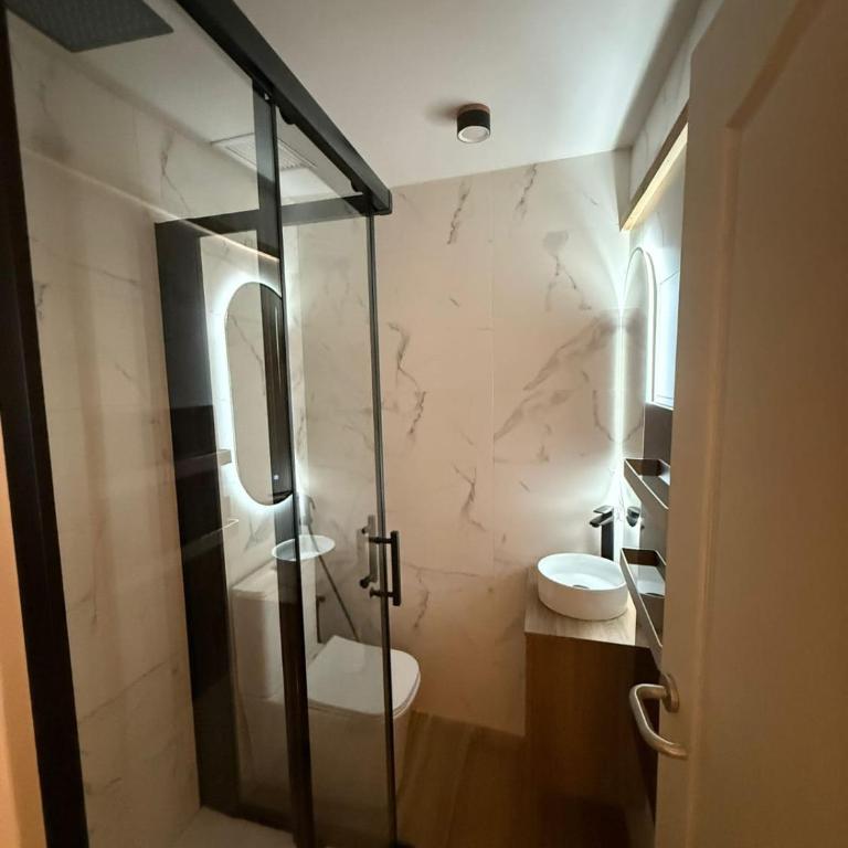 HOSTAL ANDREA GRANVIA - Suite Deluxe - 8