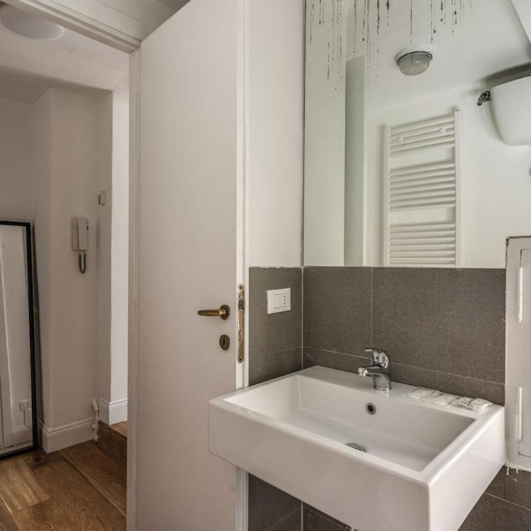 Suite Monserrato one bedroom apartment Campo di Fiori - Appartamento con 1 Camera da Letto - 19