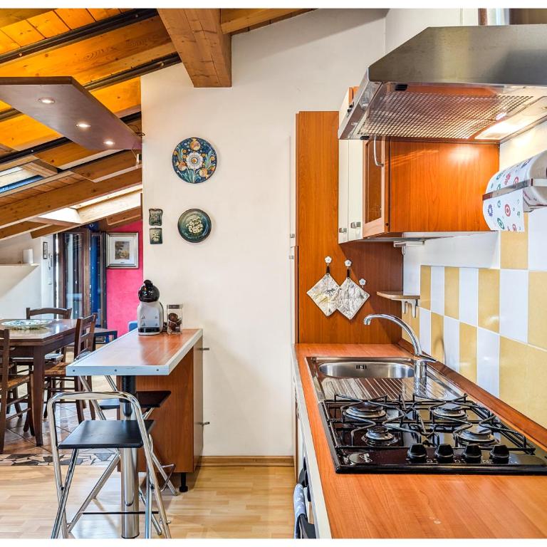 Casa Maffi con terrazzo e box auto in centro città - One-Bedroom Apartment - 11