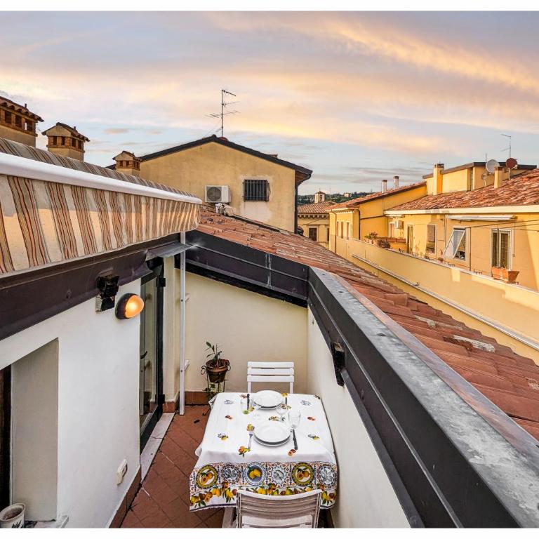 Casa Maffi con terrazzo e box auto in centro città - One-Bedroom Apartment - 22