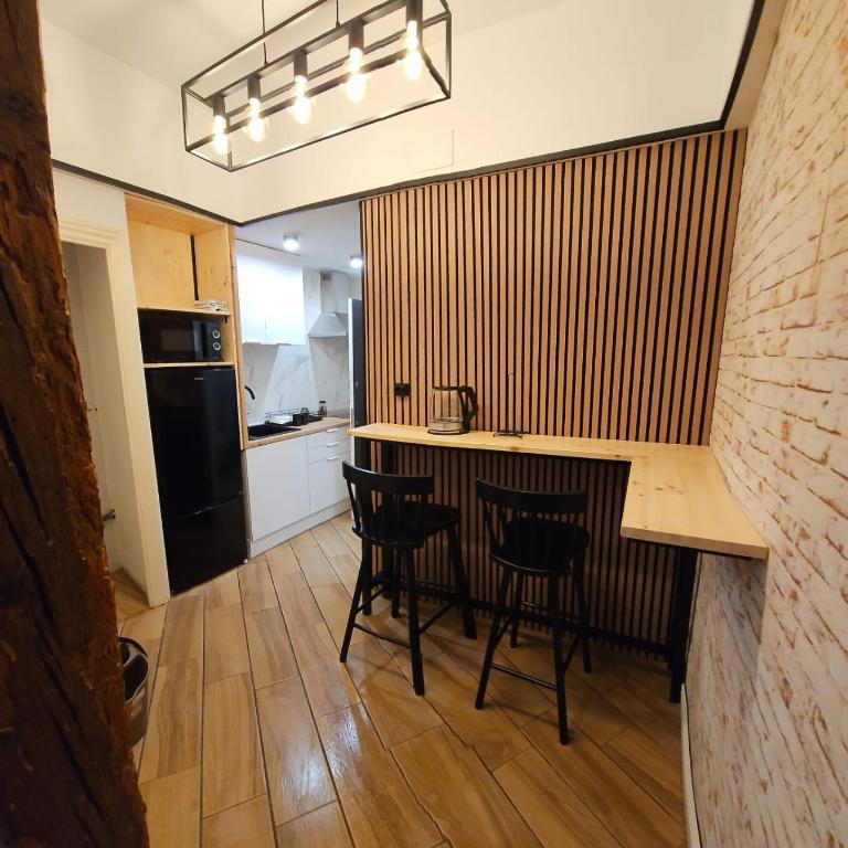 HOSTAL ANDREA GRANVIA - Suite Deluxe - 1