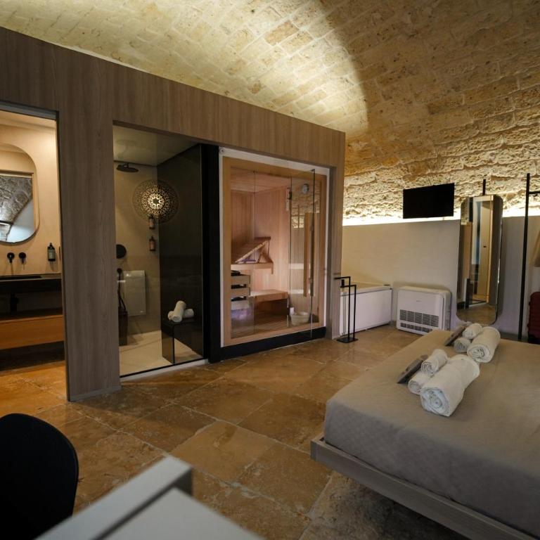 Myra Bari Bed & Spa - Camera Queen con Vasca Idromassaggio - 3